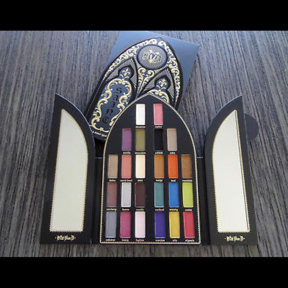 Kat Von D Saints and Sinners Eye Shadow Palette